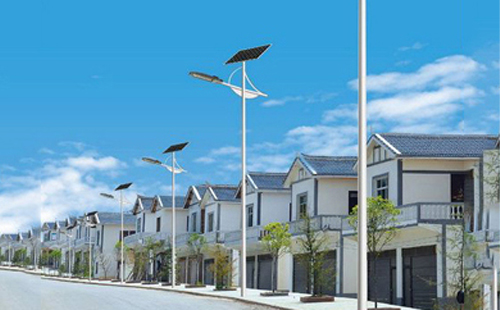 尖扎太阳能路灯配置与在乡村道路照明中的应用