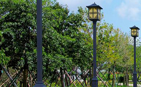 太阳能尖扎庭院灯价格为何差三倍?关键看这几点 太阳能尖扎庭院灯价格为何差三倍?关键看这几点